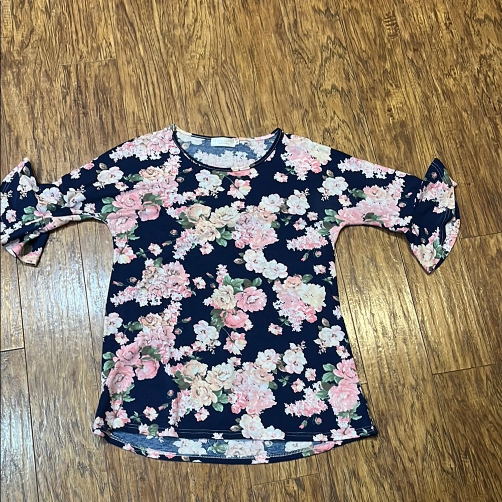 Women’s Floral Top - Navy and Pink